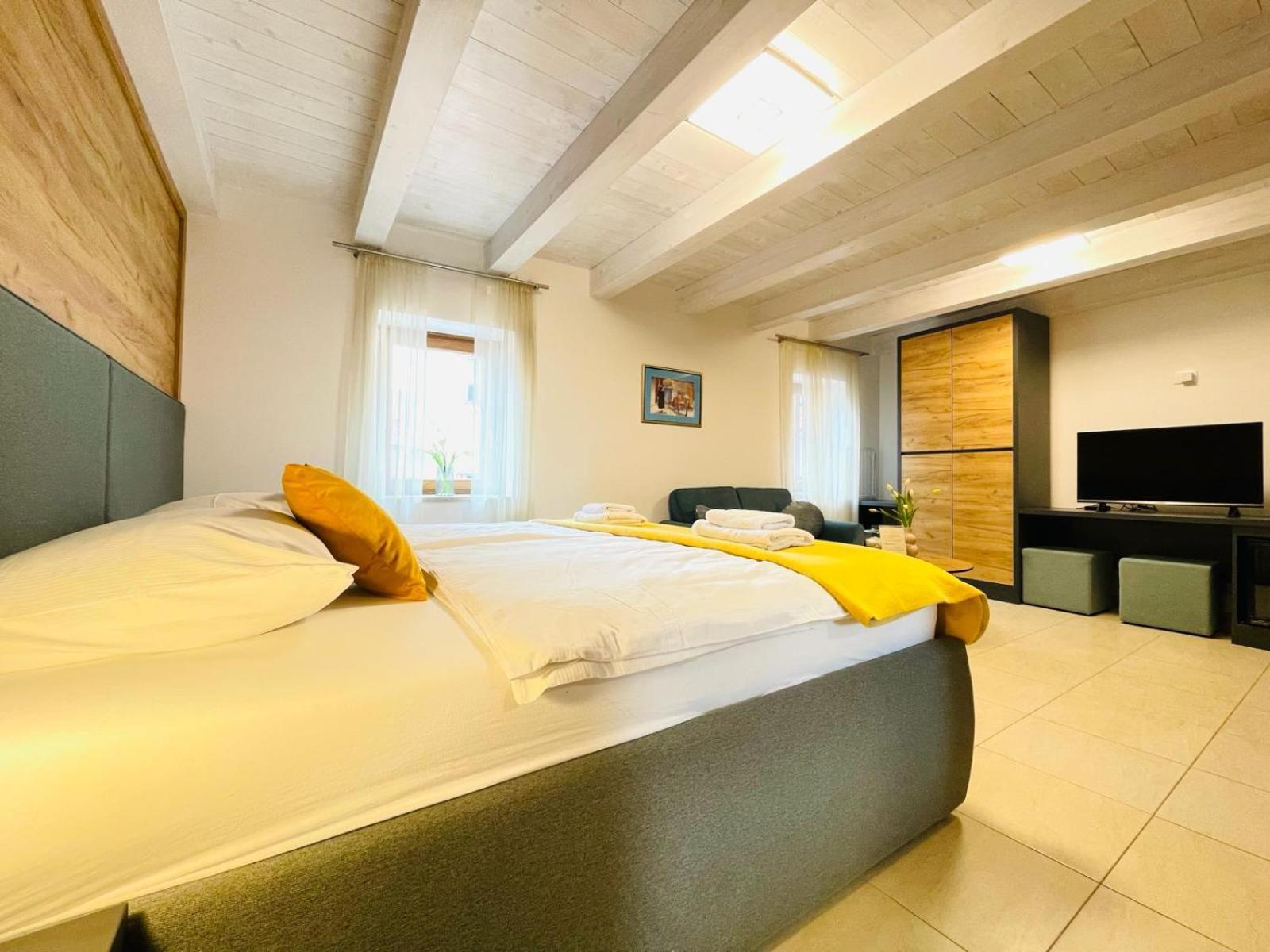 Fazana City Rooms With Free Parking Exterior foto