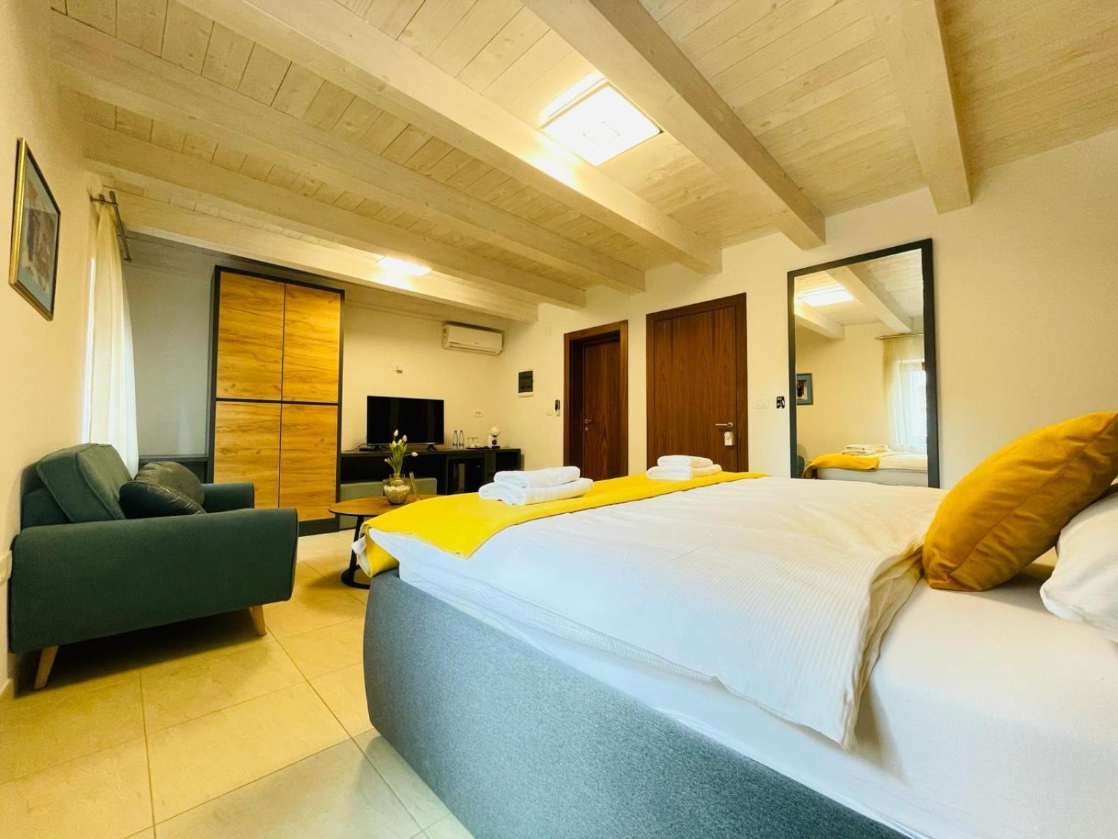 Fazana City Rooms With Free Parking Exterior foto